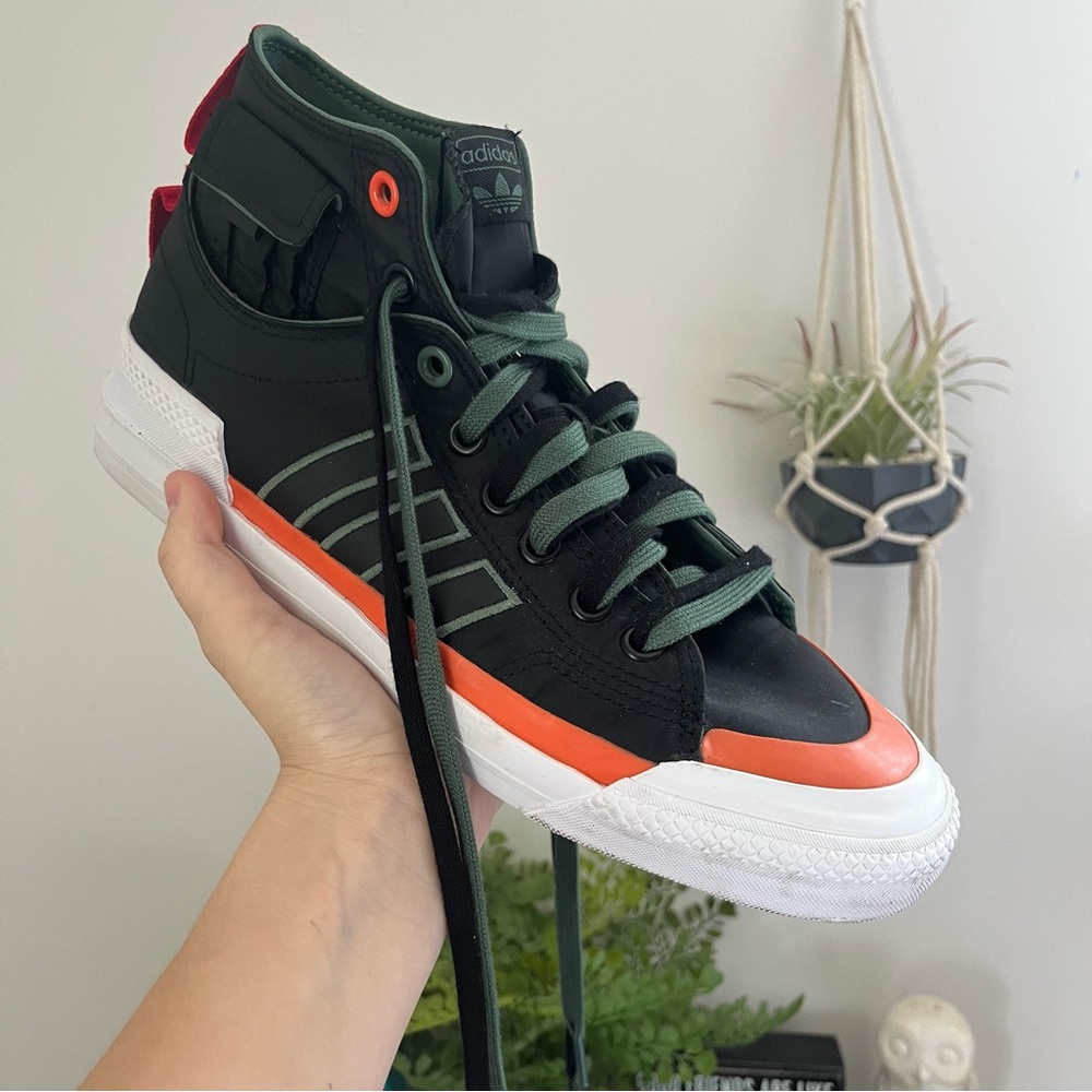 ADIDAS NIZZA Men’s 9.5